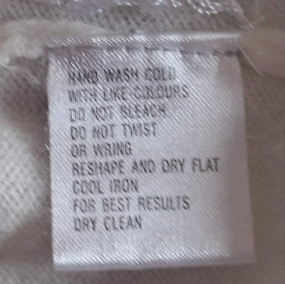 Emily Rose Button down Cardigan, embroidered and pearl beads - Picture 3 of 16